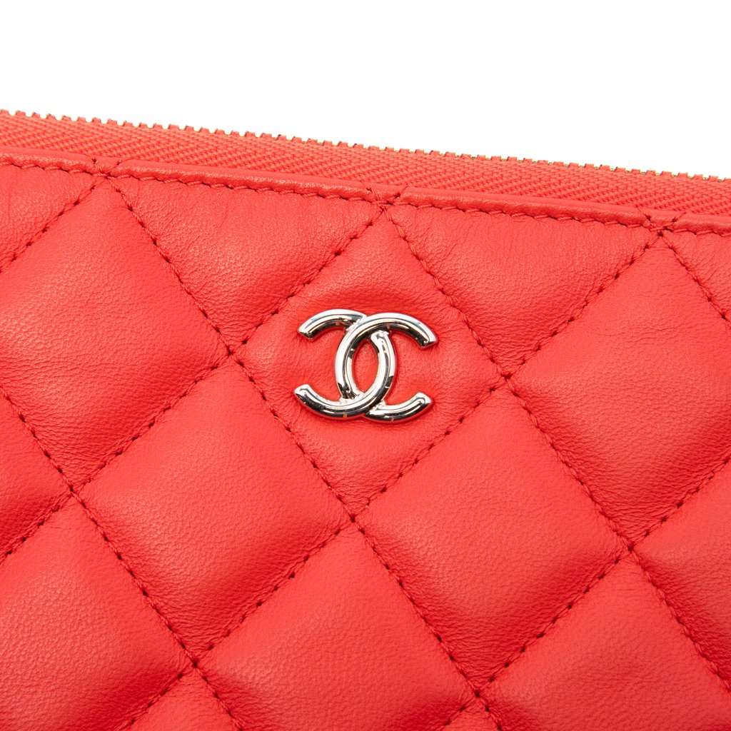 Chanel Medium Quilted Lambskin O Case Clutch Orange Leather Very good - Box View