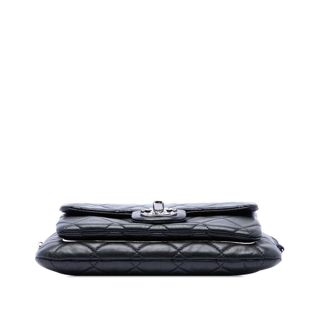 Chanel CC Quilted Lambskin Mineral Nights Flap Black Leather Very good condition - Inside View