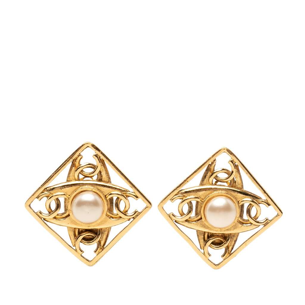 Chanel CC Gold Plated Faux Pearl Diamond Shaped Clip On Earrings Gold Metal Very good condition - Front View
