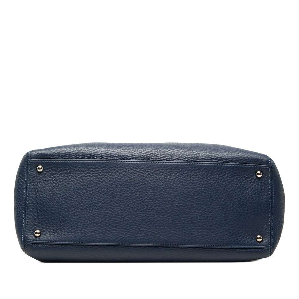 Chanel Medium Calfskin Executive Cerf Tote Blue Leather Very good condition - Inside View