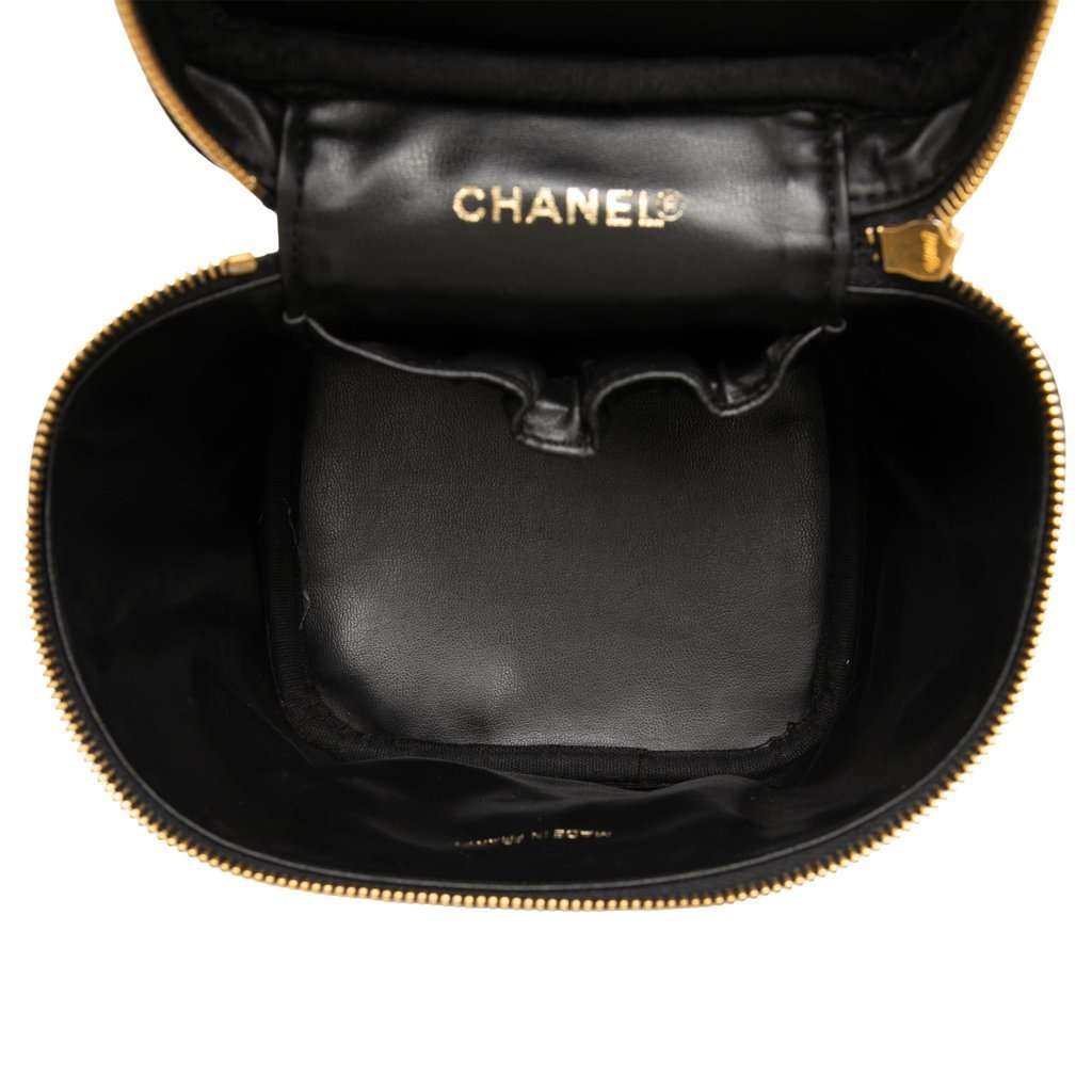 Chanel CC Caviar Vanity Bag Black Leather Very good condition - Model View