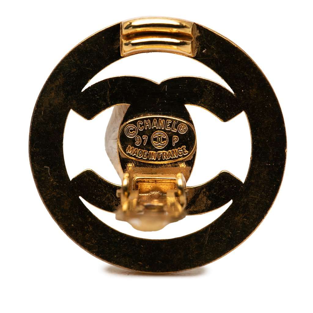 Chanel CC Gold Plated Turn Lock Round Clip On Earrings Gold Metal Very good condition - Inside View