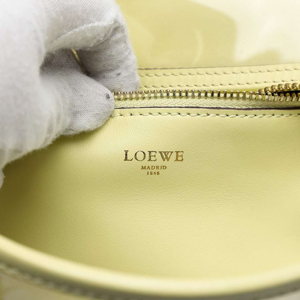 Loewe Vinyl Amazona Handbag Green Plastic Very good condition - Box View