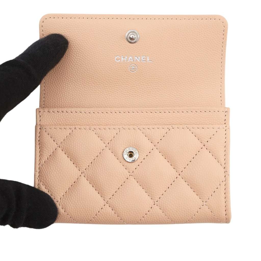 Chanel CC Quilted Caviar Card Holder Beige Leather Very good - Model View