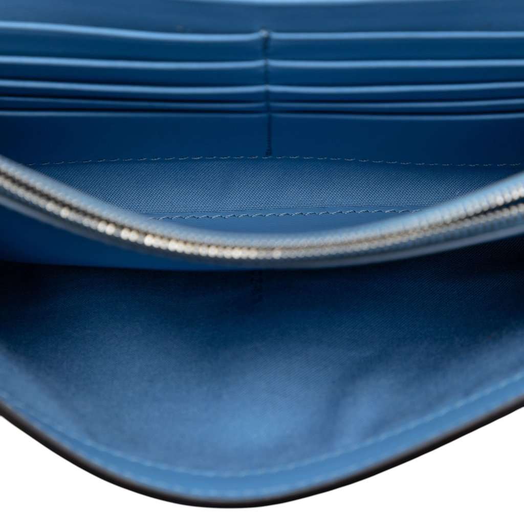 Fendi Calfskin F is Fendi Kan I Wallet on Chain Blue Leather Very good condition - Model View