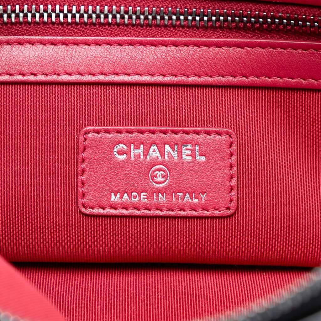 Chanel Medium Aged Calfskin Gabrielle O Case Clutch Black Leather Very good condition - Box View