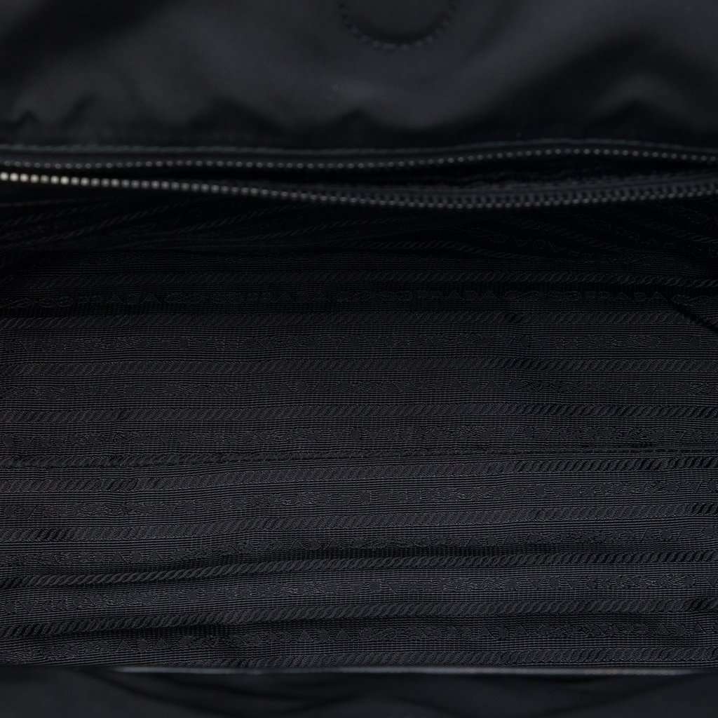 Prada Saffiano Trimmed Tessuto Parrot Applique Tote Black Very good - Model View