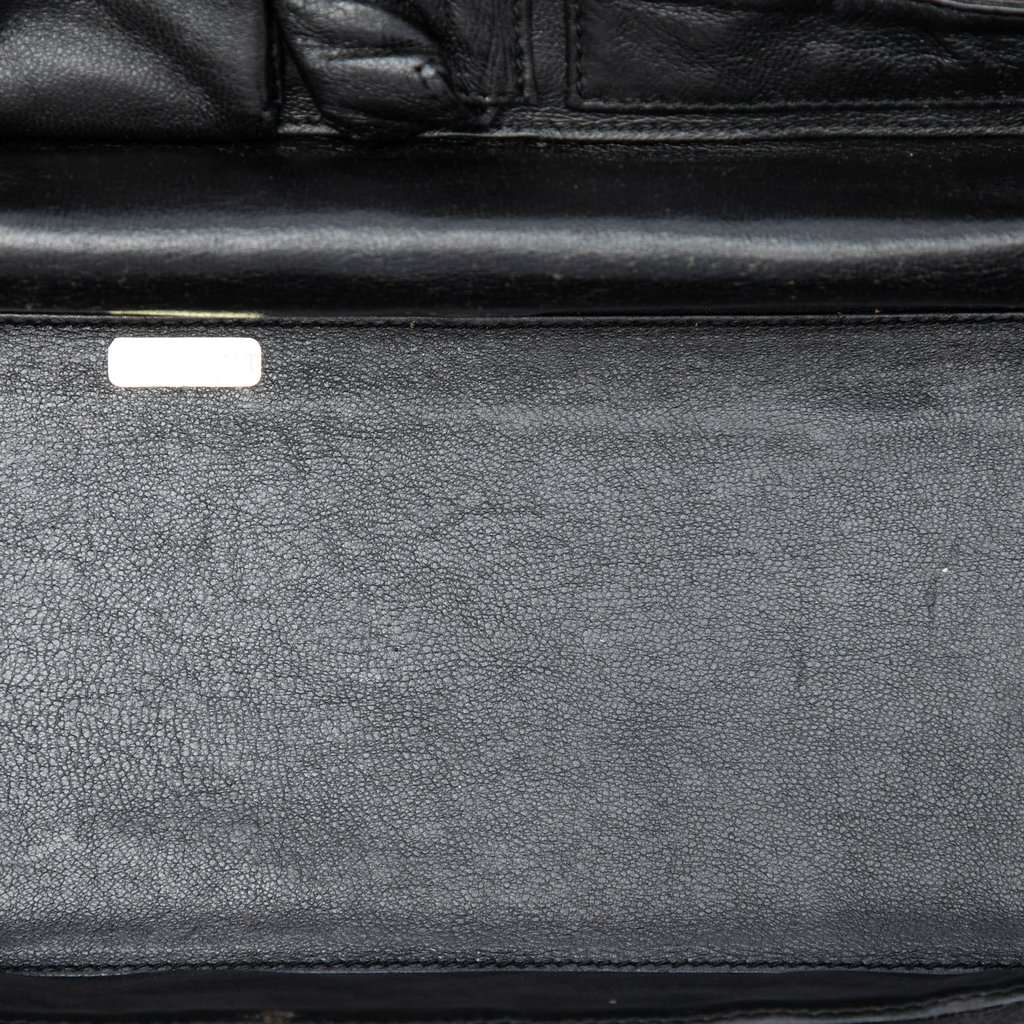 Chanel CC Quilted Jersey Wild Stitch Vanity Bag Black Very good condition - Model View