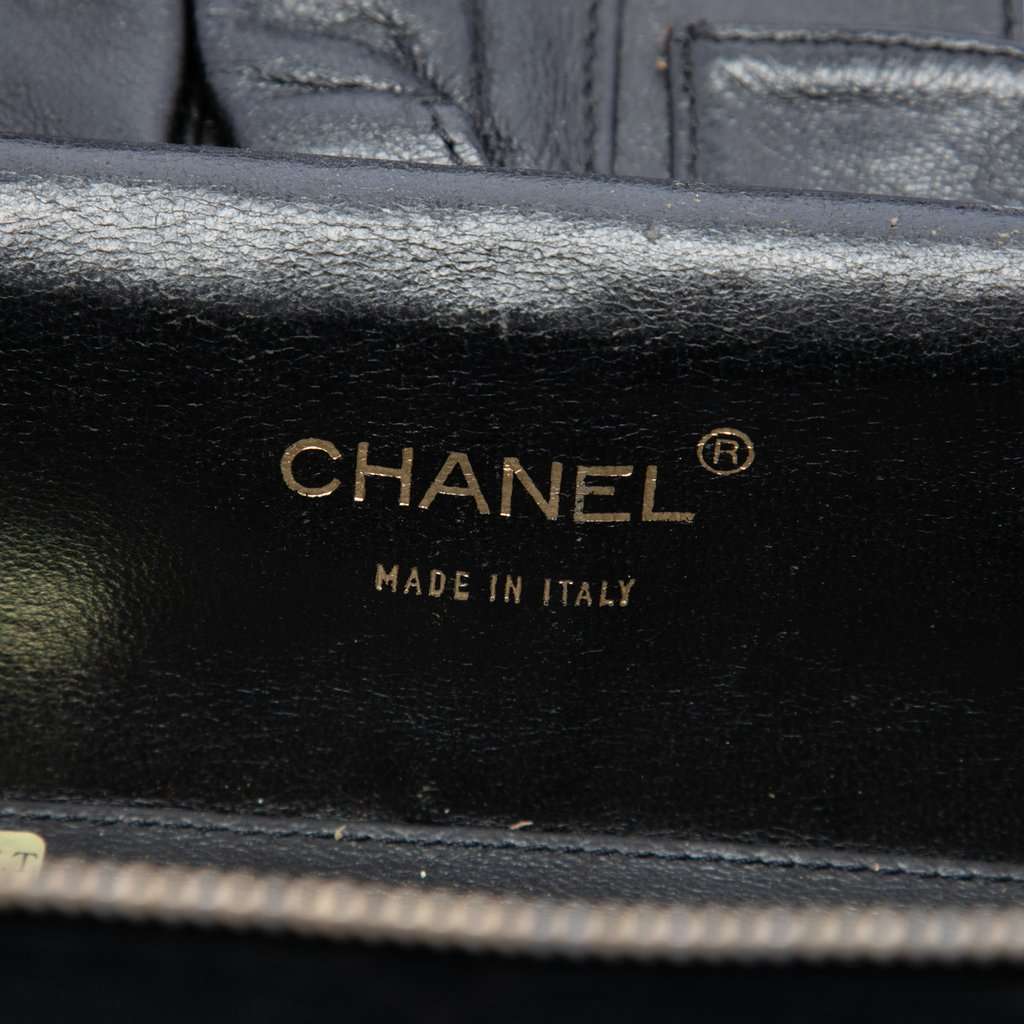 Chanel CC Quilted Jersey Wild Stitch Vanity Bag Black Very good condition - Box View