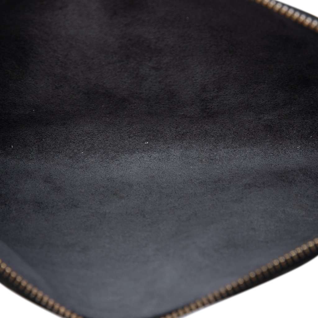 Louis Vuitton Epi Pochette Accessoires Black Leather Very good condition - Model View