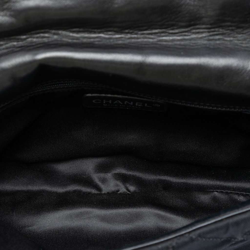 Chanel CC Ultra Stitch Mesh Flap Black Very good - Model View