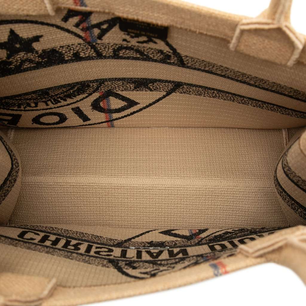 Dior Medium Jute Embroidered Book Tote Beige Very good - Model View