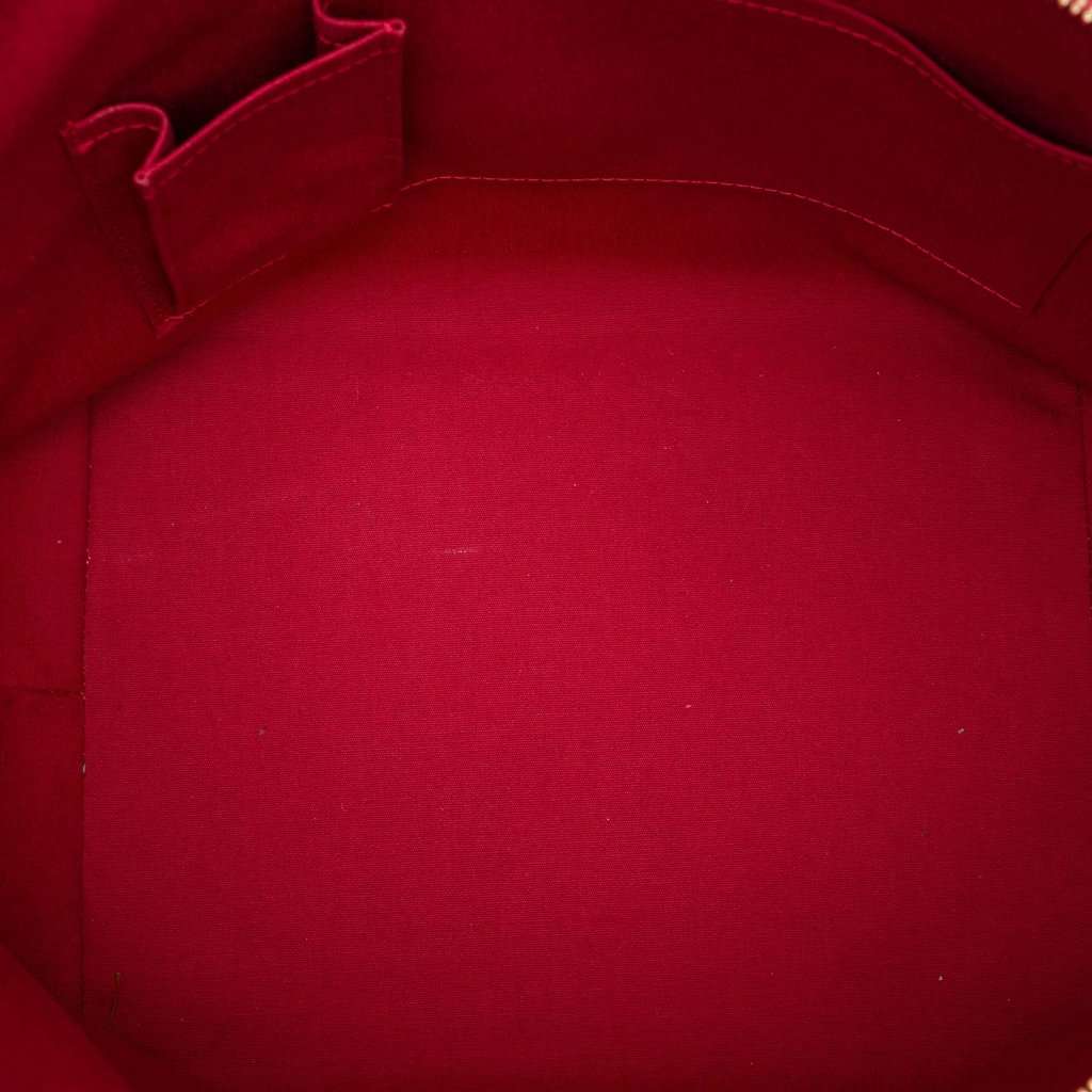 Louis Vuitton Monogram Vernis Bellevue GM Red Leather Very good condition - Model View