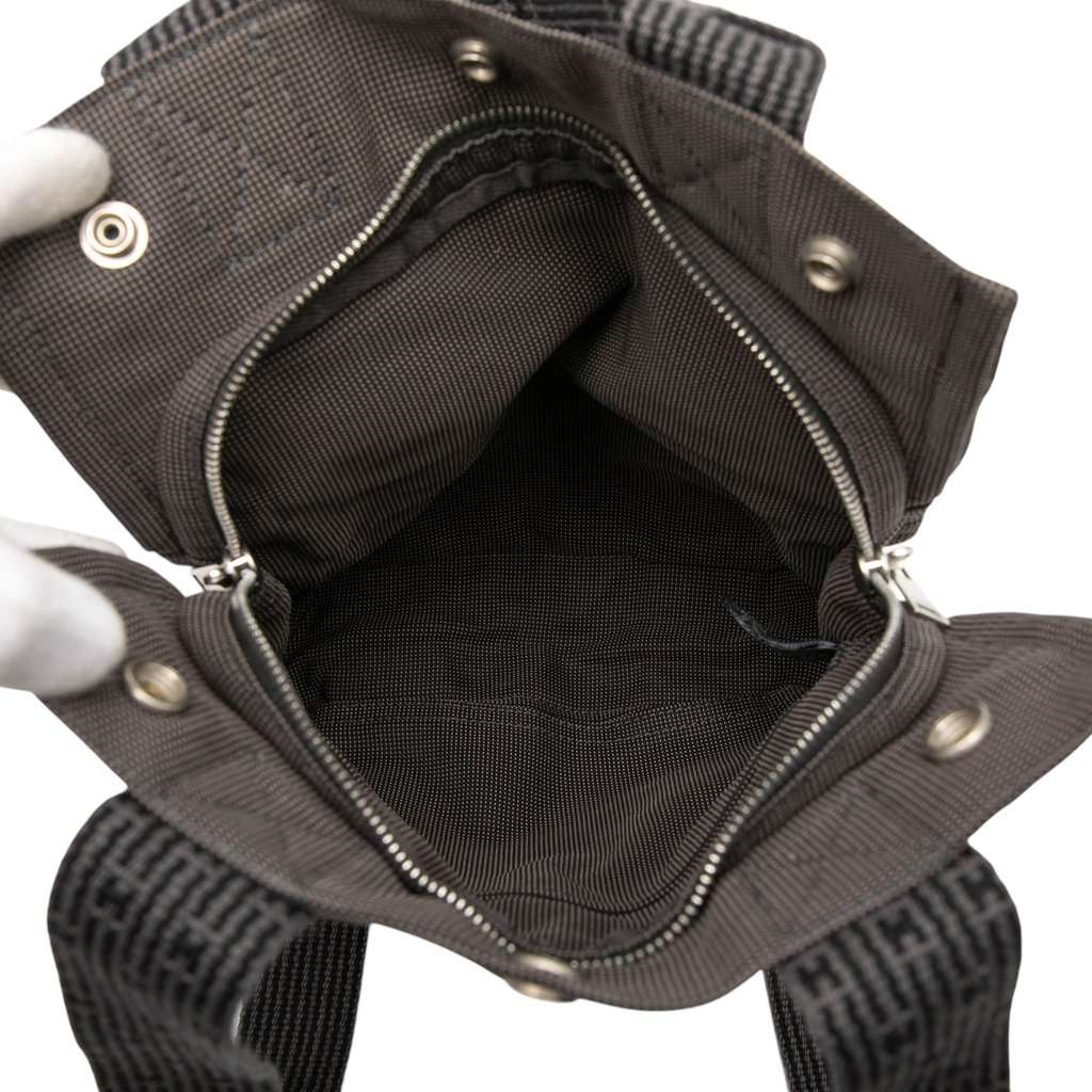 Hermès Canvas Herline Backpack PM Black Very good condition - Model View