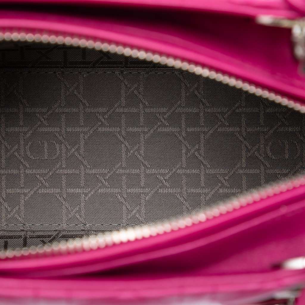 Dior Medium Lambskin Cannage Lady Dior Pink Leather Very good condition - Model View