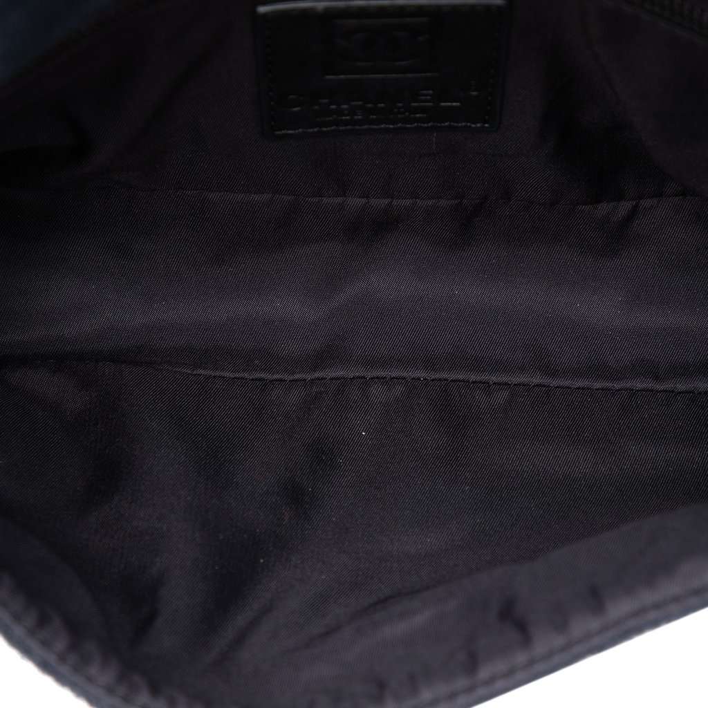 Chanel Terry Cloth CC Sport Line Shoulder Bag Black Very good - Model View