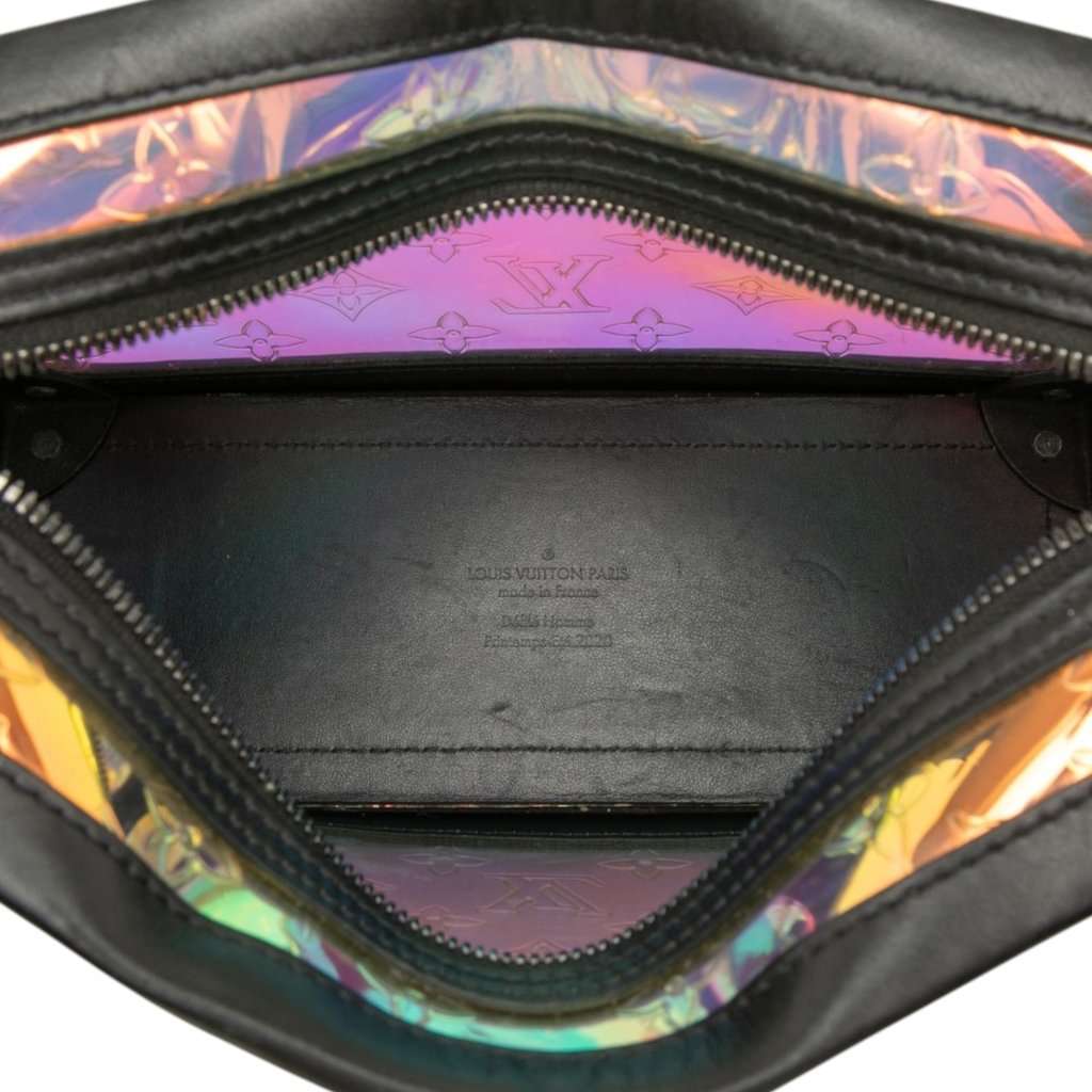 Louis Vuitton Monogram Prism Soft Trunk Black Plastic Very good condition - Model View