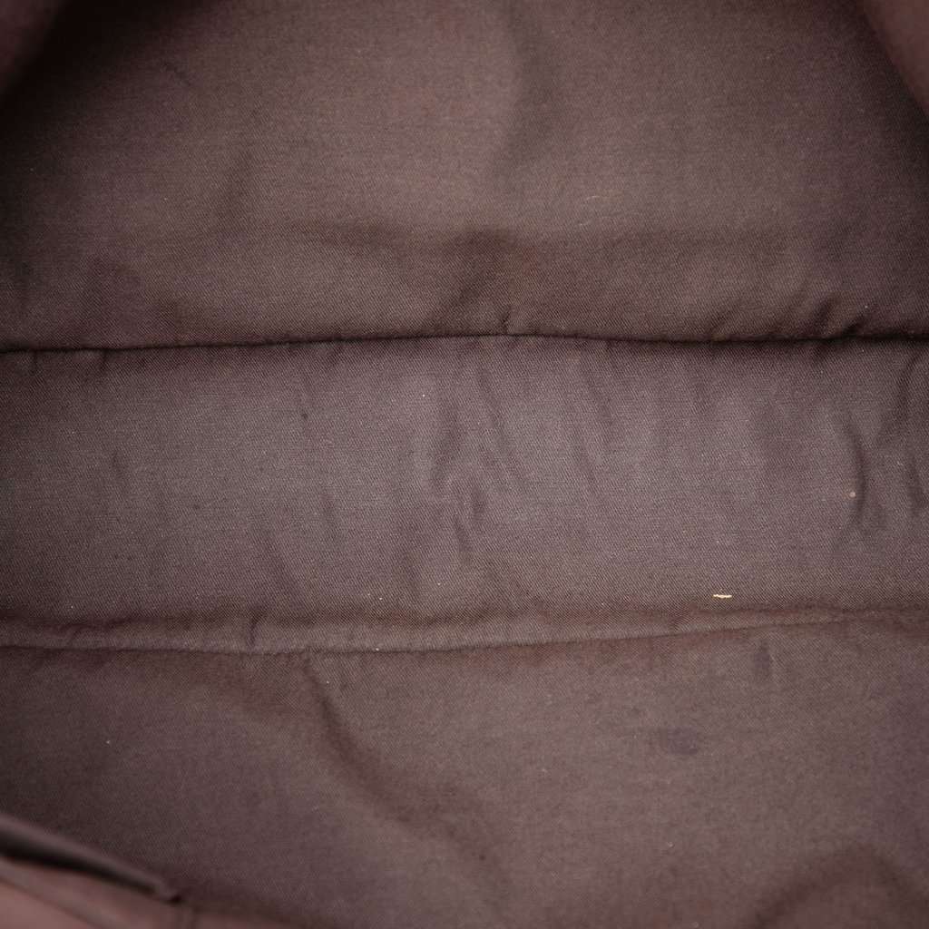 Gucci GG Canvas Tote Beige Very good condition - Model View
