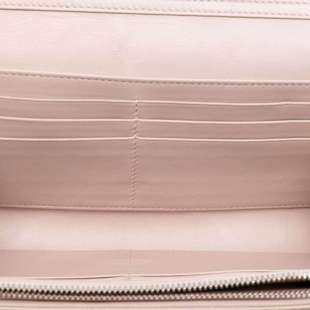 Dior Grained Calfskin Diorama Croisiere Wallet on Chain Pink Leather Very good condition - Model View