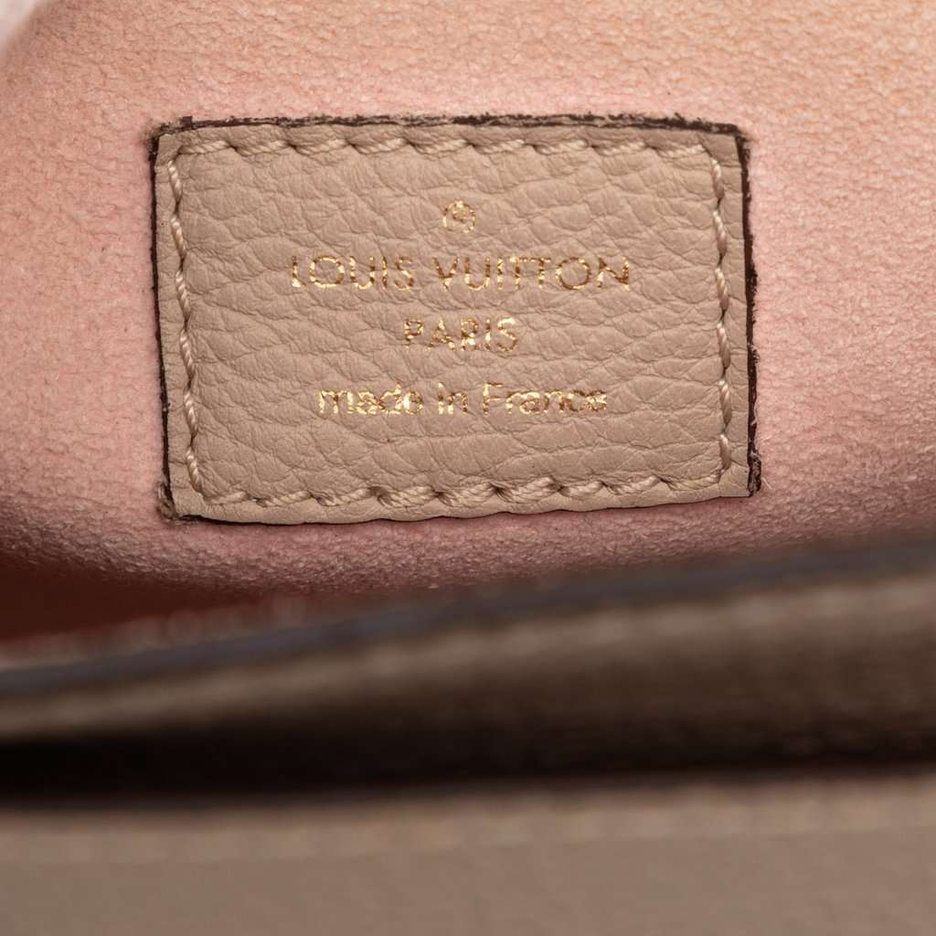 Louis Vuitton MyLockMe BB Pink Leather Very good - Box View