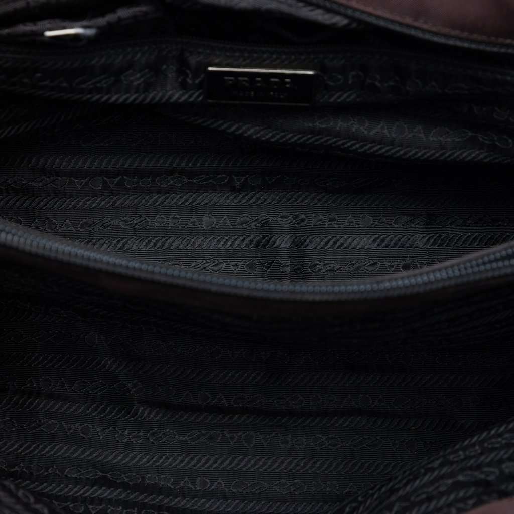Prada Tessuto Tote Purple Very good - Model View