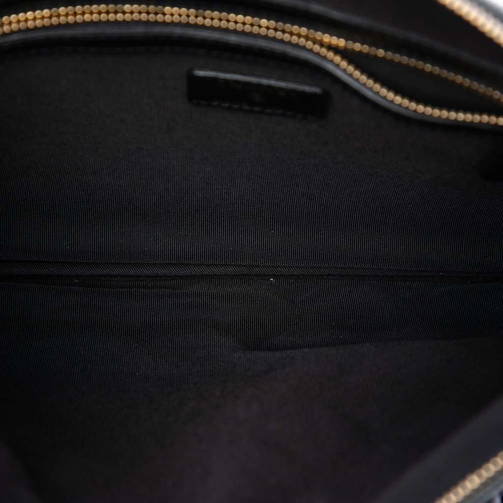 Chanel CC Quilted Lambskin Pouch with Mini Flap Purse Black Leather Very good condition - Model View