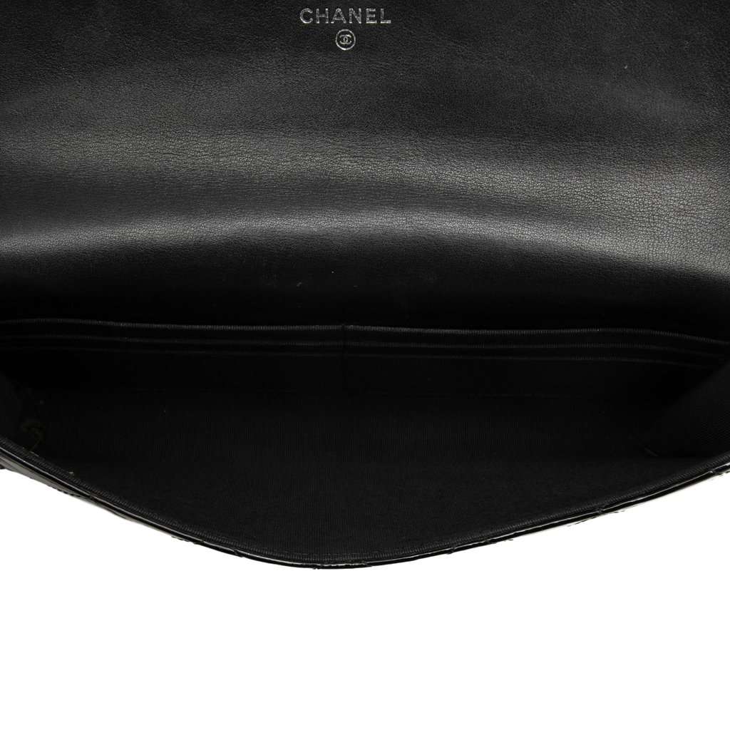Chanel CC Quilted Patent Classic Flap Long Wallet Black Leather Very good condition - Model View