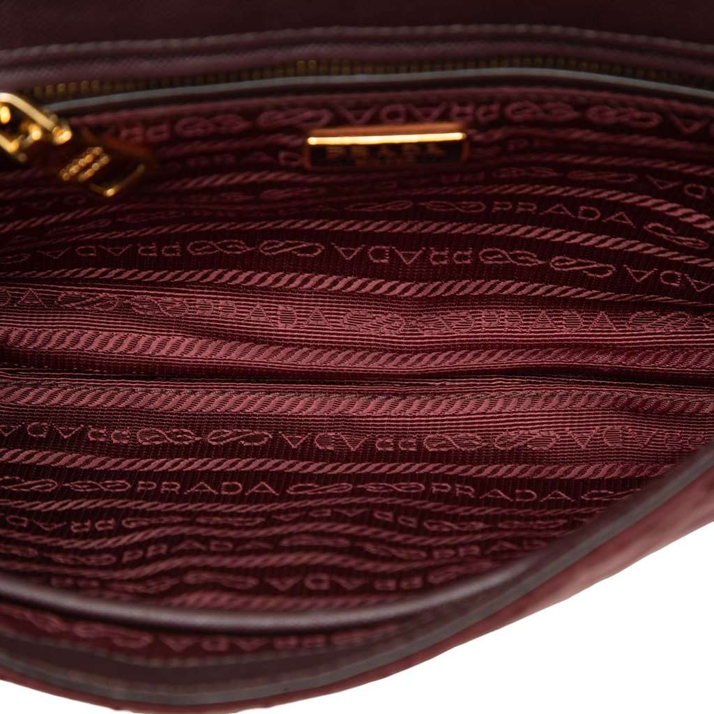 Prada Impuntu Tessuto Chain Crossbody Red Very good condition - Model View