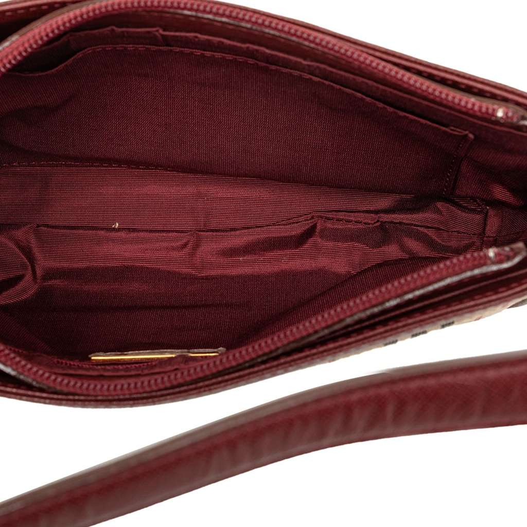 Burberry House Check Canvas Shoulder Bag Beige Good condition - Model View