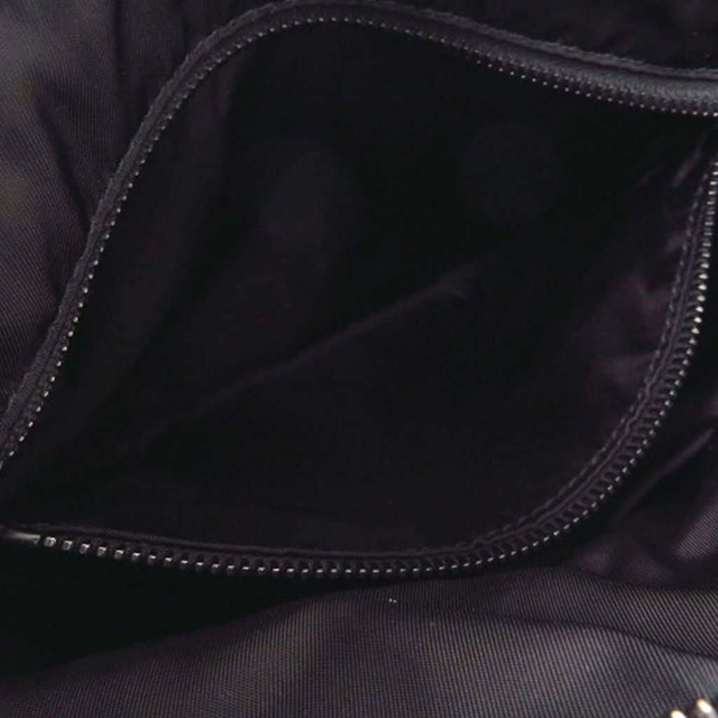 Prada Leather Crossbody Blue Leather Very good condition - Model View