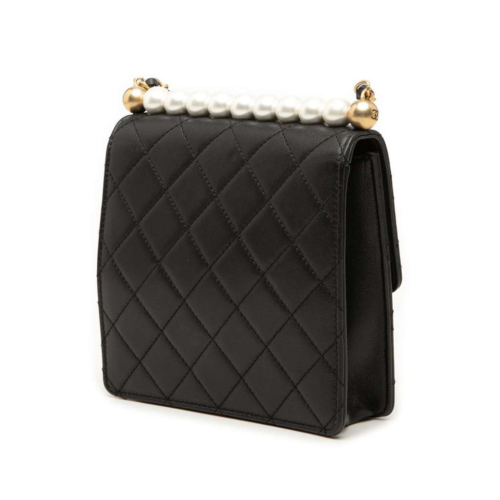 Chanel Small Lambskin Chic Pearls Flap Black Leather Very good condition - Back View