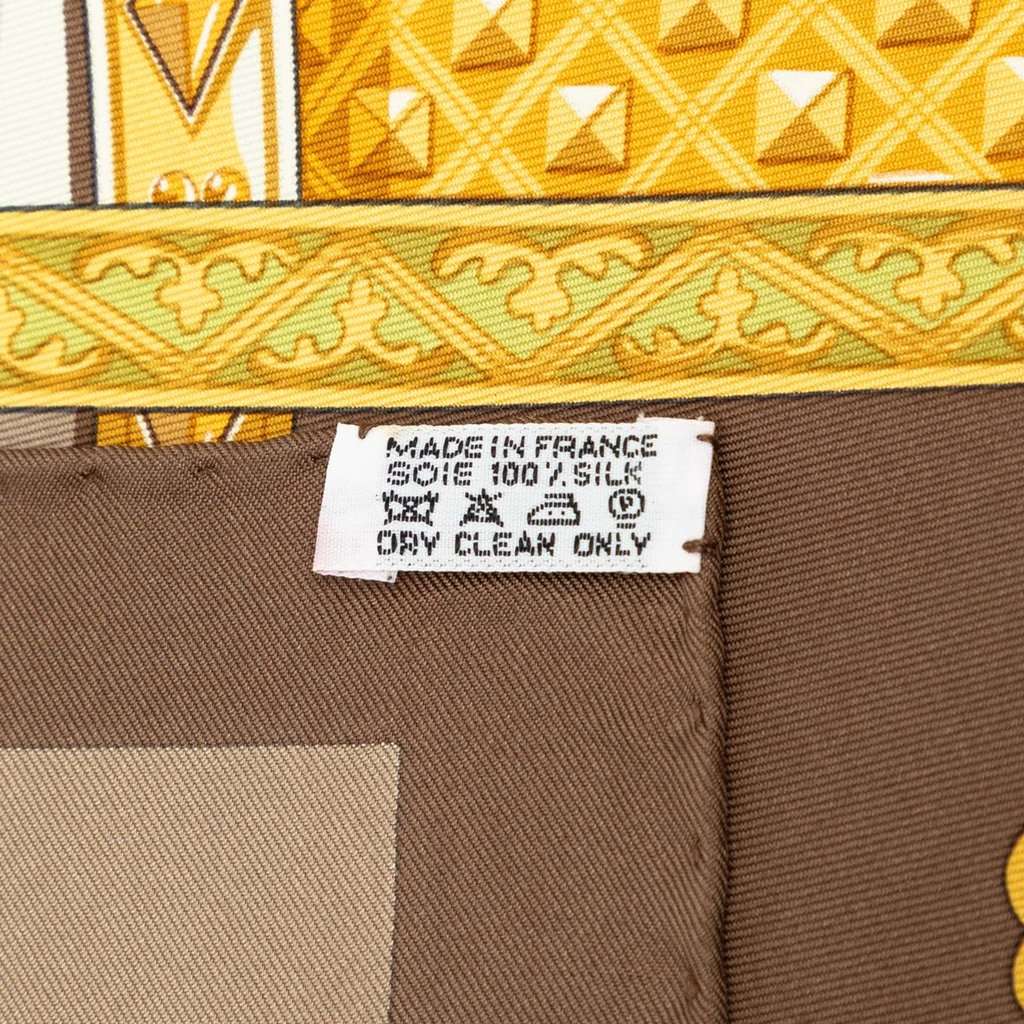 Hermès La Vie a Cheval Silk Scarf 90 Brown Very good - Box View