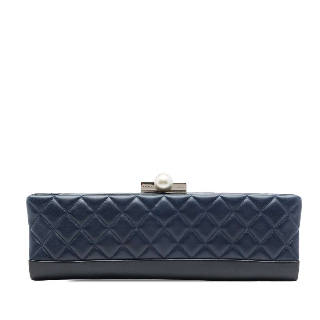 Chanel CC Quilted Lambskin Pearl Evening Baguette Clutch Blue Leather Very good - Front View