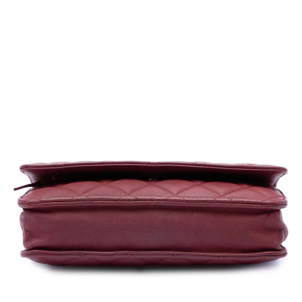 Chanel CC Quilted Lambskin Wallet on Chain Red Leather Very good condition - Inside View