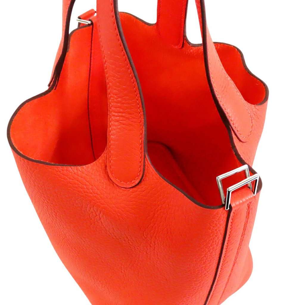 Hermès Clemence Picotin Lock 18 Orange Leather Very good - Model View