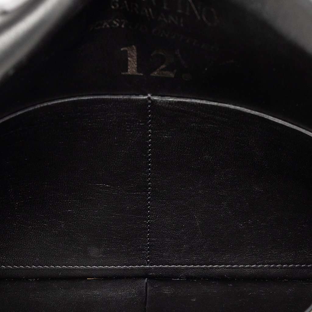 Valentino Leather Rockstud Untitled Envelope Clutch Black Leather Very good - Model View