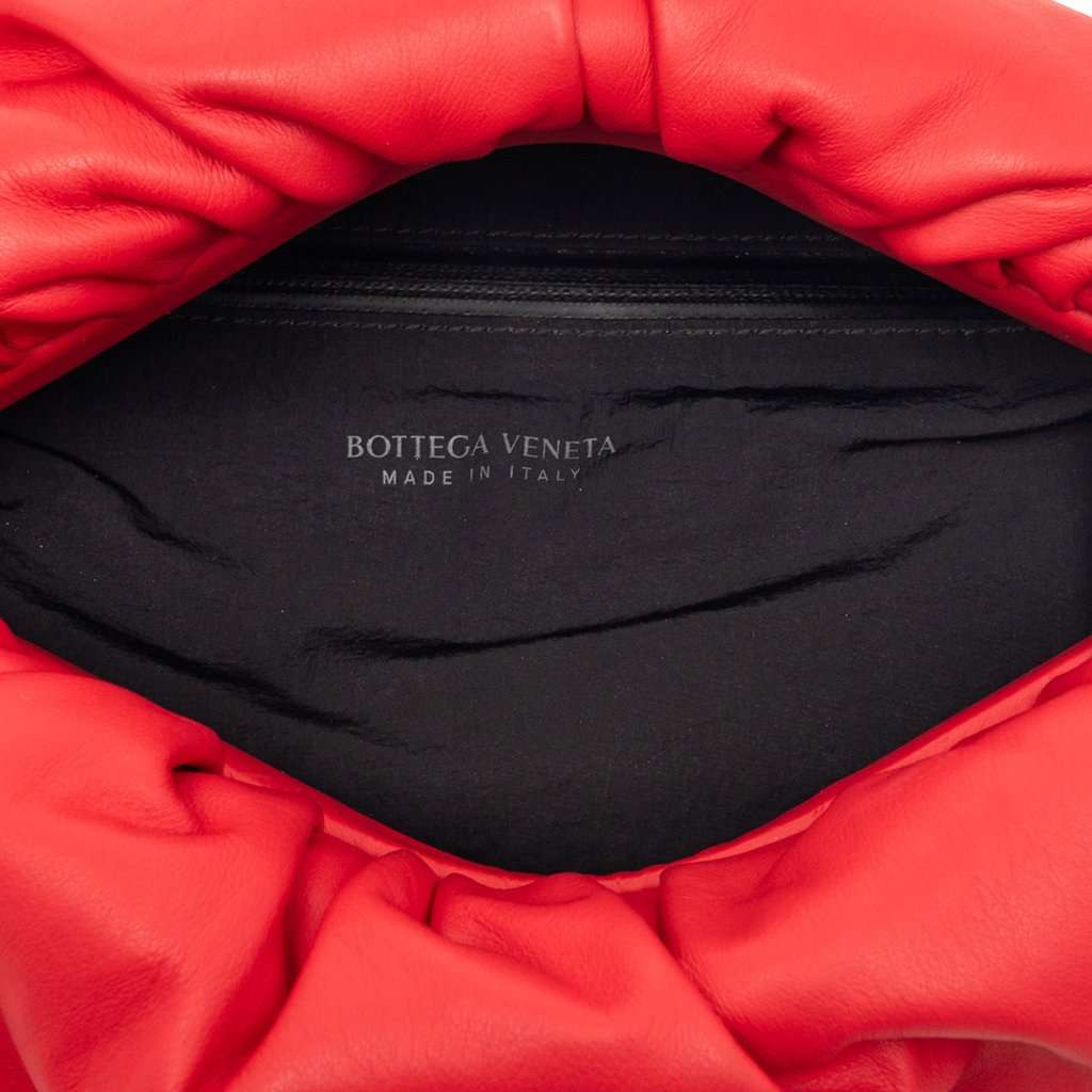 Bottega Veneta Calfskin The Body Pouch Belt Bag Red Leather Very good condition - Model View