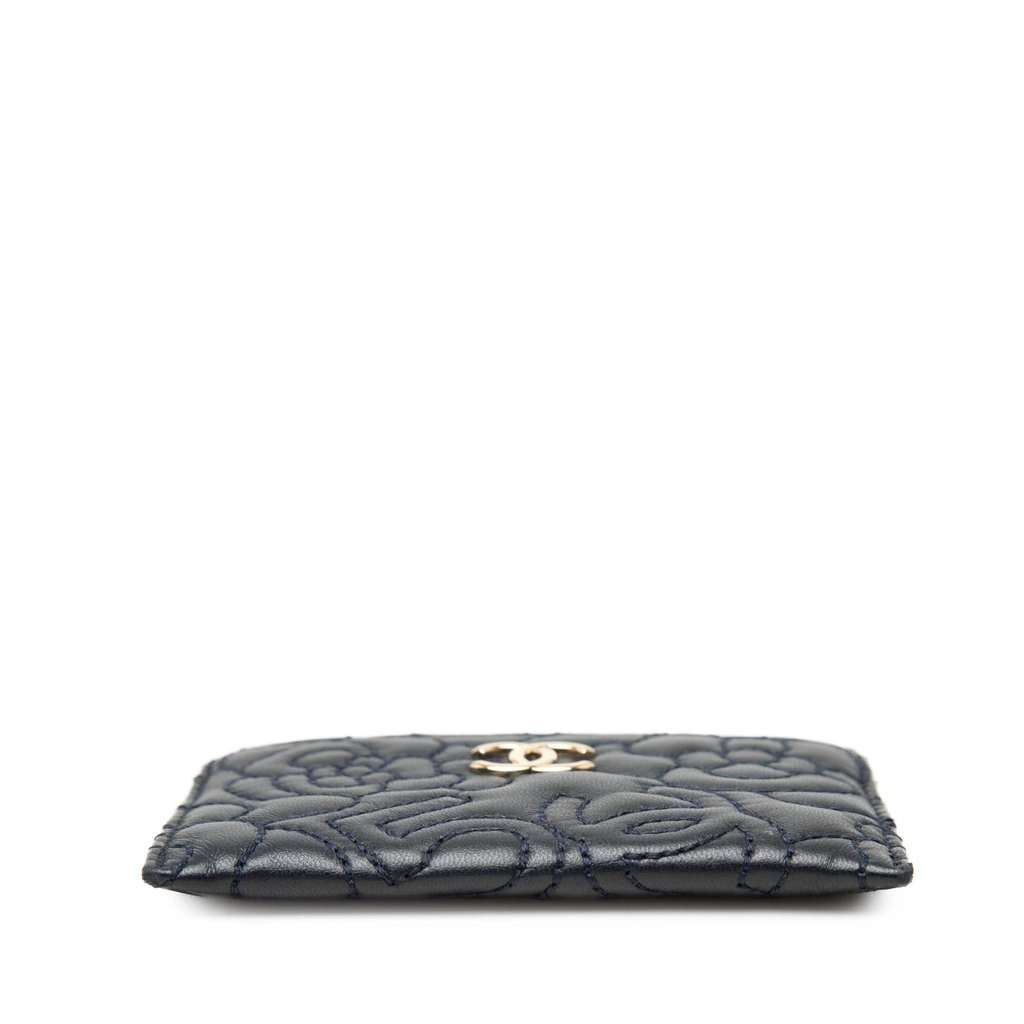 Chanel CC Embossed Lambskin Camellia Card Holder Blue Leather Very good condition - Inside View