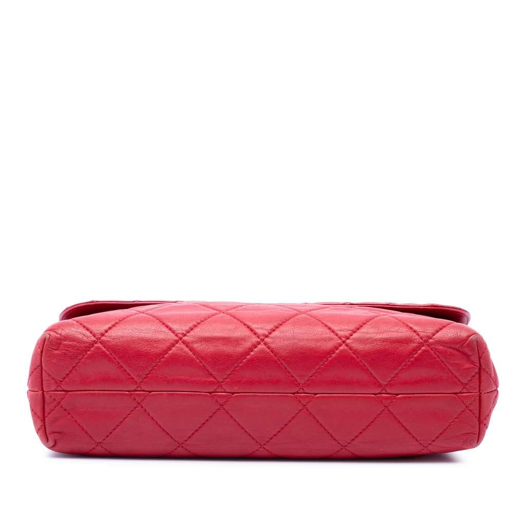 Chanel CC Quilted Calfskin In The Business Flap Red Leather Very good condition - Inside View
