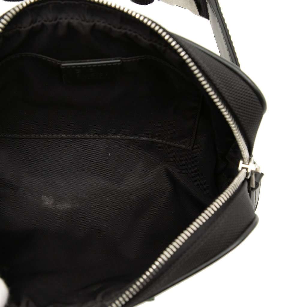 Gucci Canvas Techno Web Belt Bag Black Very good - Model View