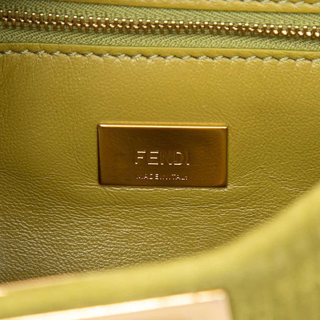 Fendi Small Embossed Suede Peekaboo Click Clutch on Chain Green Leather Very good condition - Box View