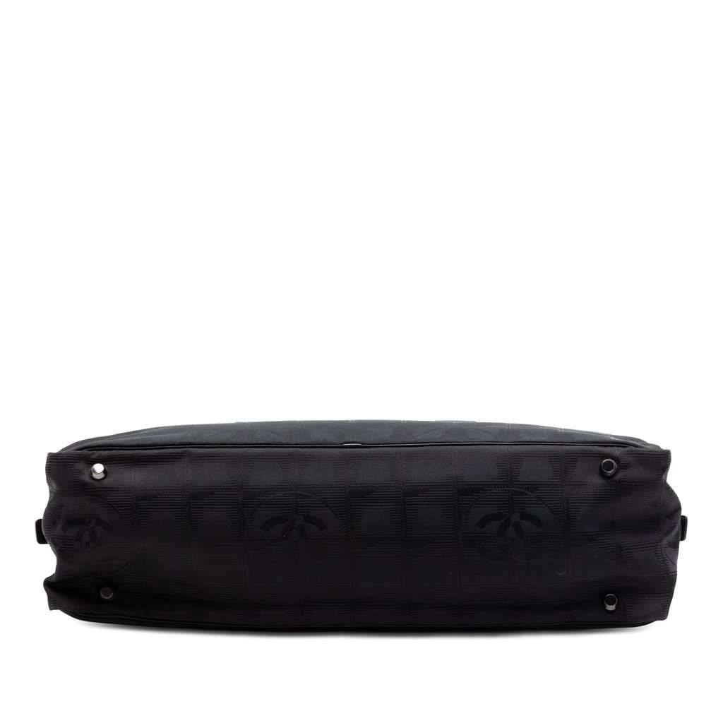 Chanel New Travel Line Nylon Handbag Black Very good - Inside View