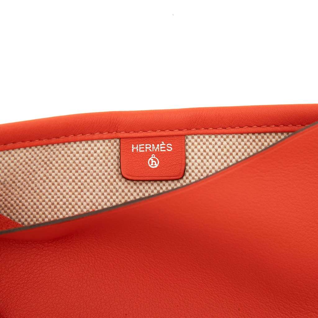 Hermès Petit H Swift Flaneur Forever Passport Case Orange Leather Very good condition - Box View