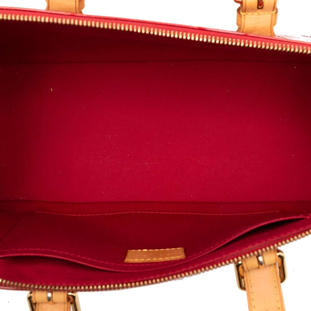 Louis Vuitton Monogram Vernis Rosewood Avenue Red Leather Good condition - Model View