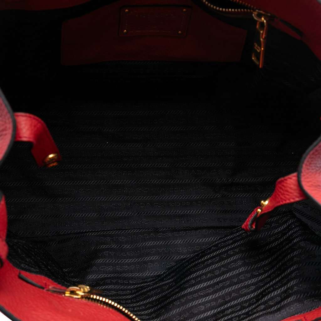 Prada Vitello Daino Open Convertible Tote Red Leather Very good condition - Model View