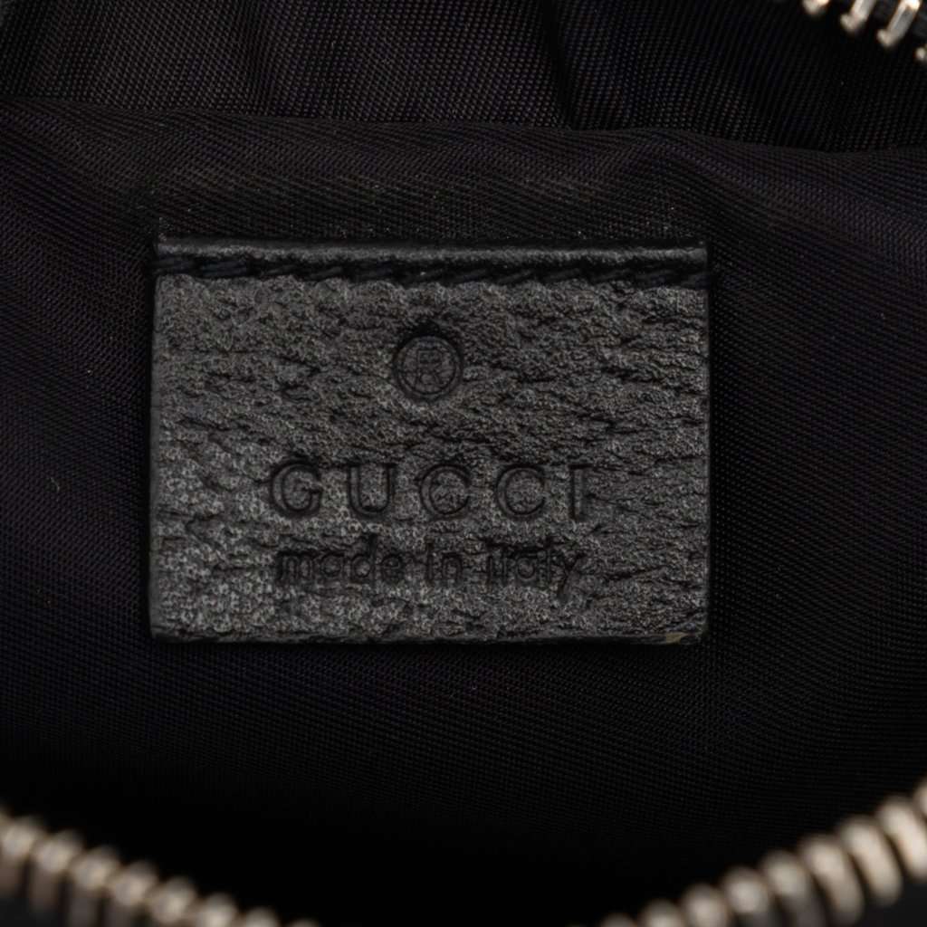 Gucci GG Nylon Off The Grid Clutch Black Very good condition - Box View