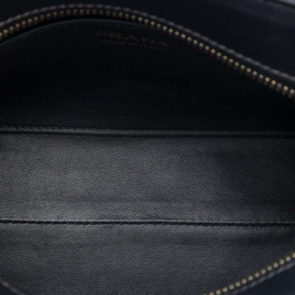 Prada Saffiano and City Calf Esplanade Crossbody Black Leather Very good condition - Model View