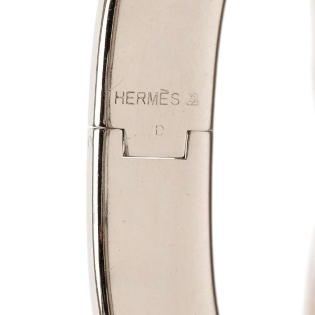 Hermès Narrow Enamel Clic H Bracelet PM White Very good - Model View