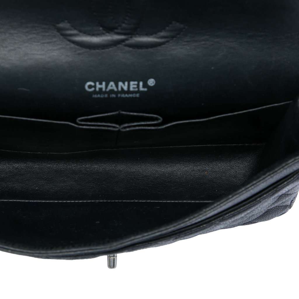 Chanel Medium Classic Caviar Double Flap Black Leather Very good - Model View