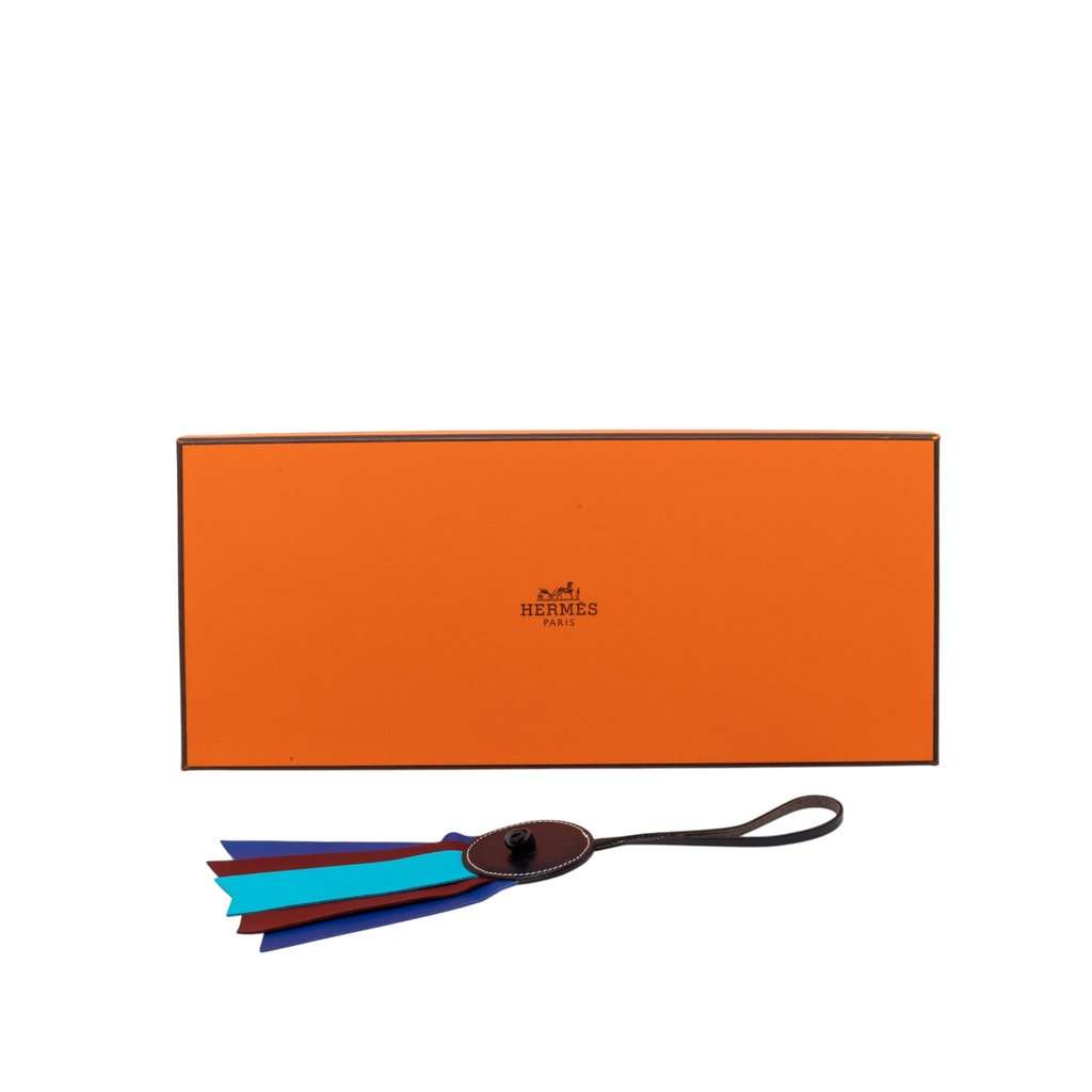 Hermès Hunter Cowhide and Milo Lambskin Paddock Flot Ribbon Bag Charm Blue Leather Very good - Model View